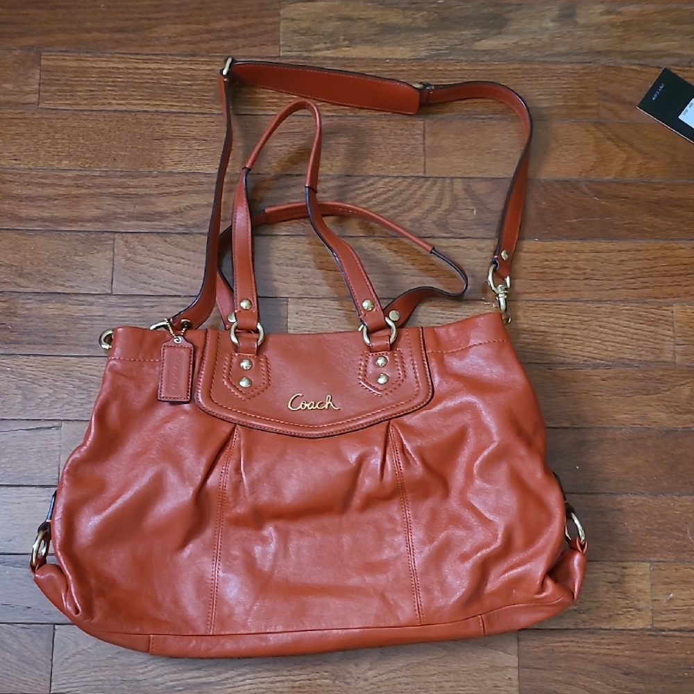 Coach Women's Orange Leather Shoulder Bag